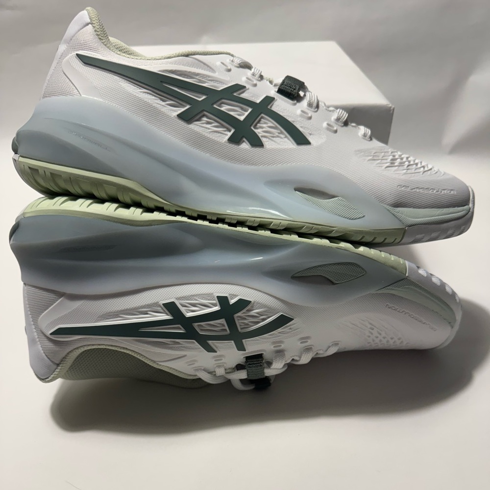 ASICS women’s court Gel Resolution X  White and Monument Blue NWT s9 wide